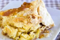 Golden Pear Dump Cake