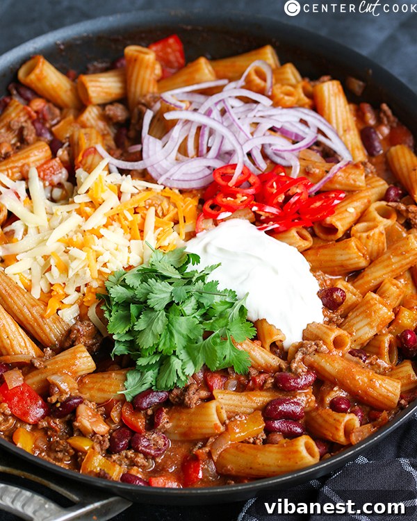 skillet-chili-mac-n'-cheese-2.jpg skillet chili mac n' cheese 2