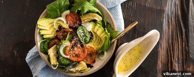 Homemade Olive Garden Style Salad Dressing in a Glass Jar, ready to be served