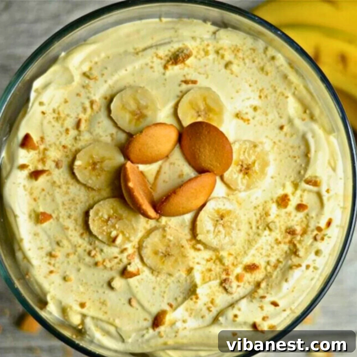 Golden Banana Dream 2 Easy No-Bake Banana Pudding with Vanilla Wafers in a Trifle Bowl