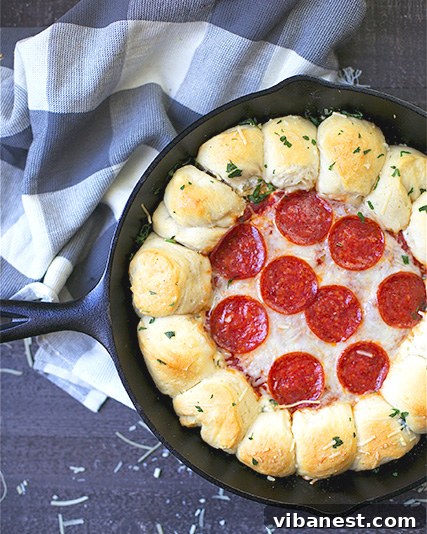 Serving Garlic Bread Pizza Dip Garlic Bread Pizza Dip ready for serving