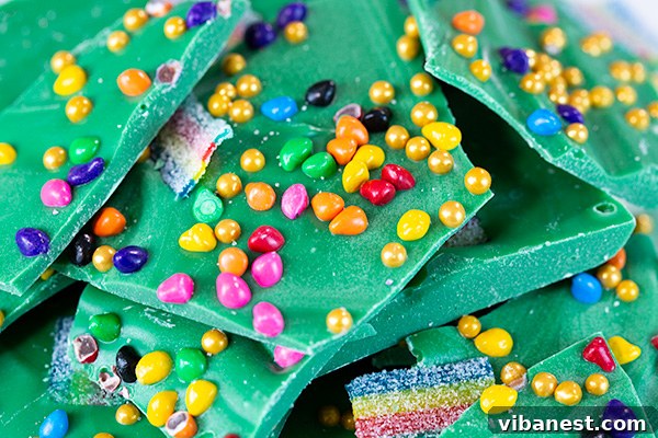 lucky-leprechaun-bark-3.jpg Large pieces of Lucky Leprechaun Bark ready to be served