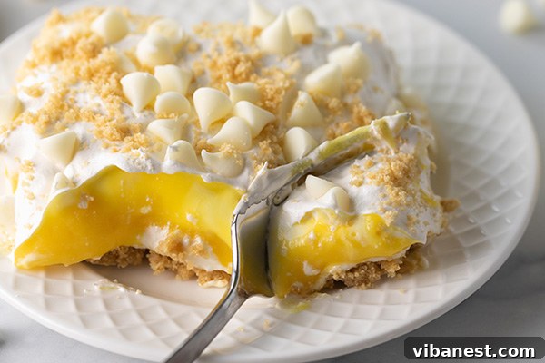 white-chocolate-lasagna-4.jpg white chocolate lasagna ready to chill