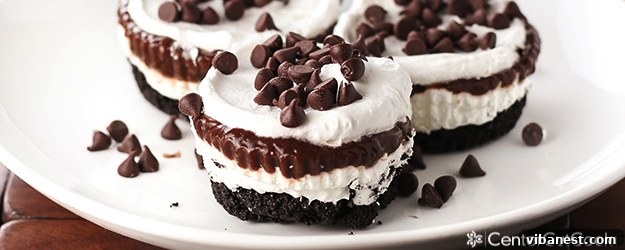 chocolate lasagna cupcake.jpg Chocolate lasagna cupcake