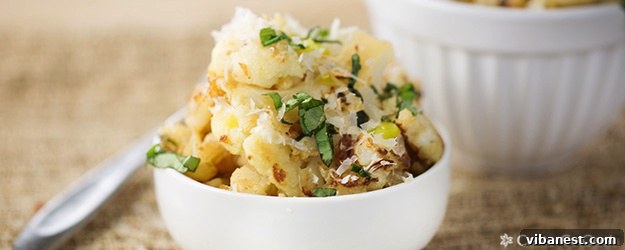 Exquisite Roasted Cauliflower with Crunch Butter and Fresh Basil