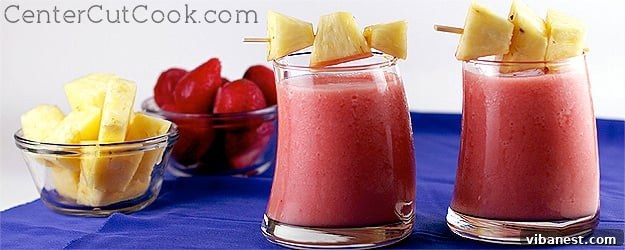Strawberry pineapple smoothie.jpg Close-up of a refreshing strawberry pineapple smoothie, showcasing its vibrant colors and smooth texture, ready to be enjoyed.