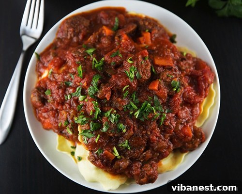 Slow Cooker Spaghetti Sauce Slow Cooker Spaghetti Sauce simmering