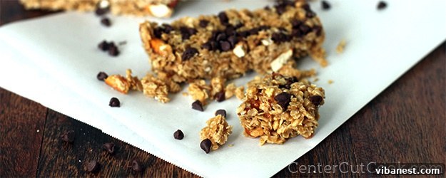 Delicious homemade granola bars with peanut butter, pretzels, and chocolate chips, ready to be served
