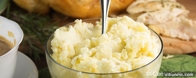 mashed potatoes.jpg Mashed potatoes for Thanksgiving dinner, a comforting and essential dish.