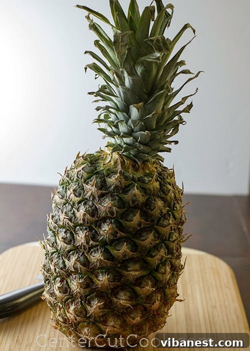 how to cut a pineapple 3.jpg How to cut a pineapple 3