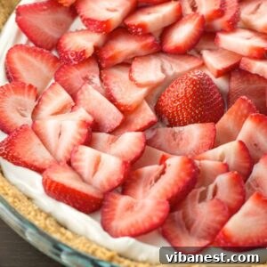 strawberries and cream pie