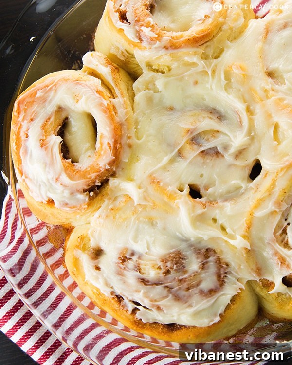cinnamon rolls 4.jpg Cinnamon rolls 4